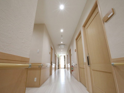 ちいさな手花咲く街横浜こすがや