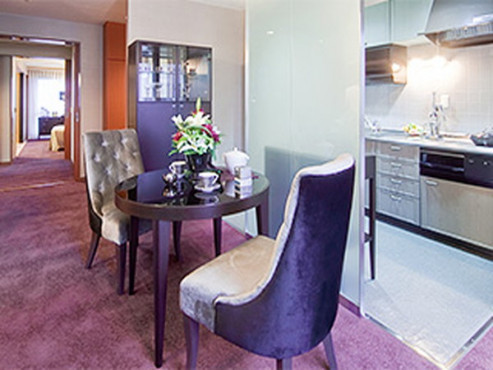 2LDKタイプ居室（ダイニングキッチン）