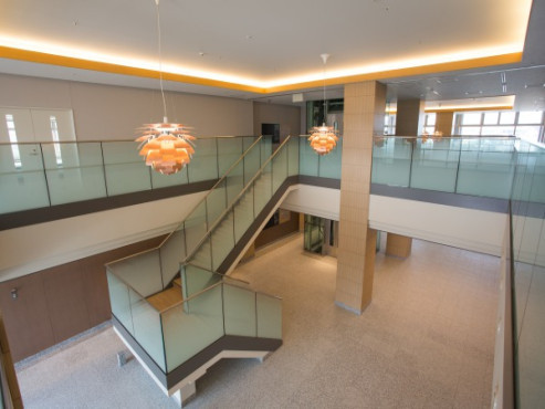 エントランスホール