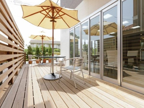 ウッドデッキテラス