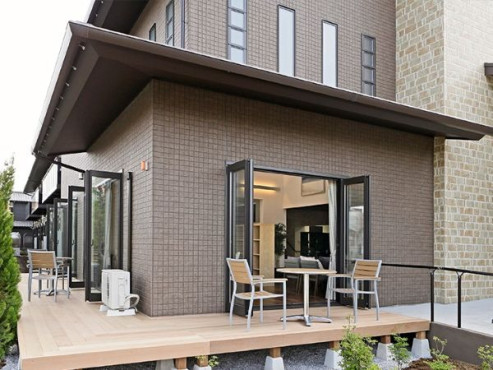 ウッドデッキテラス