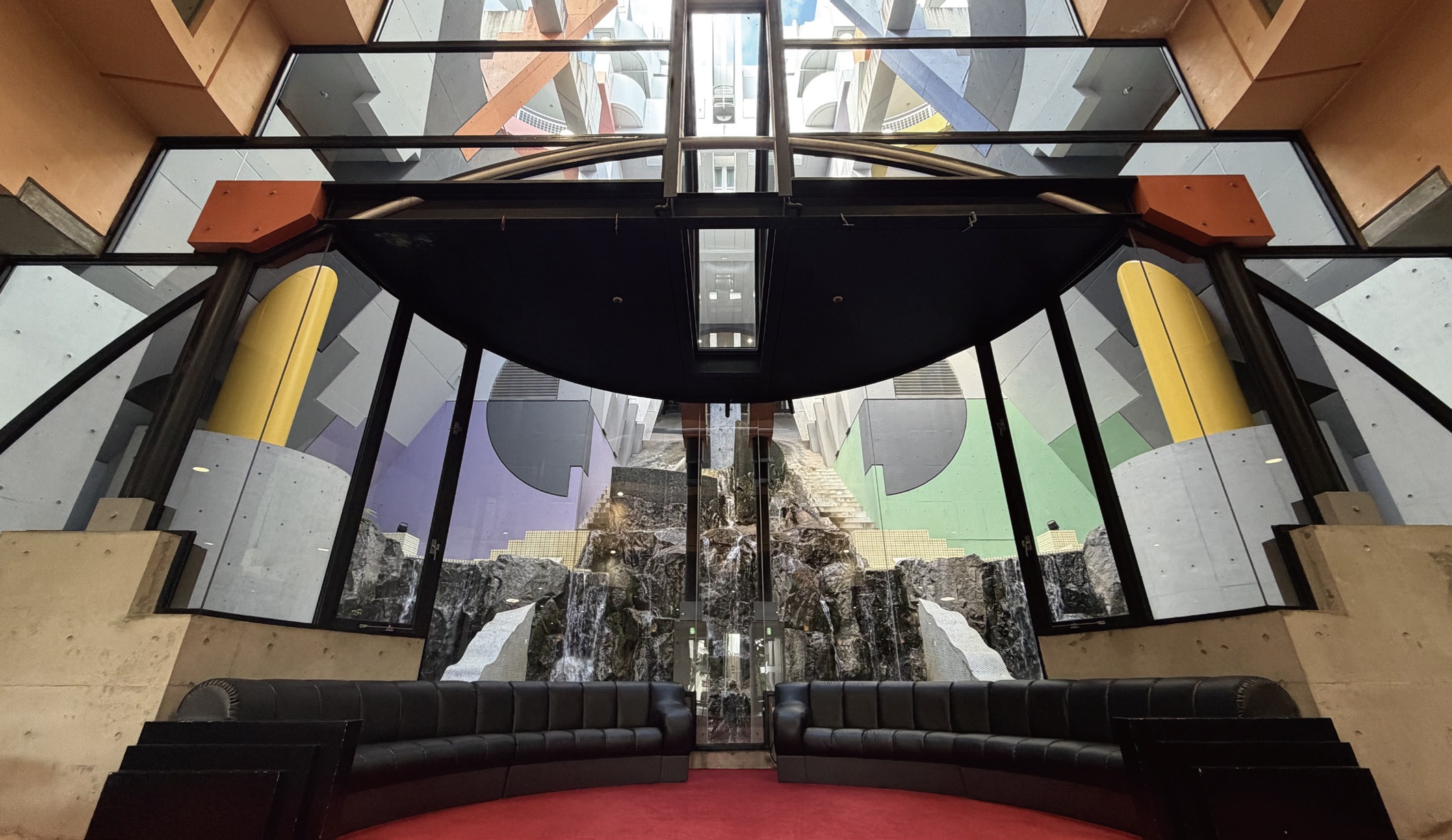 ライフ・イン京都エントランス