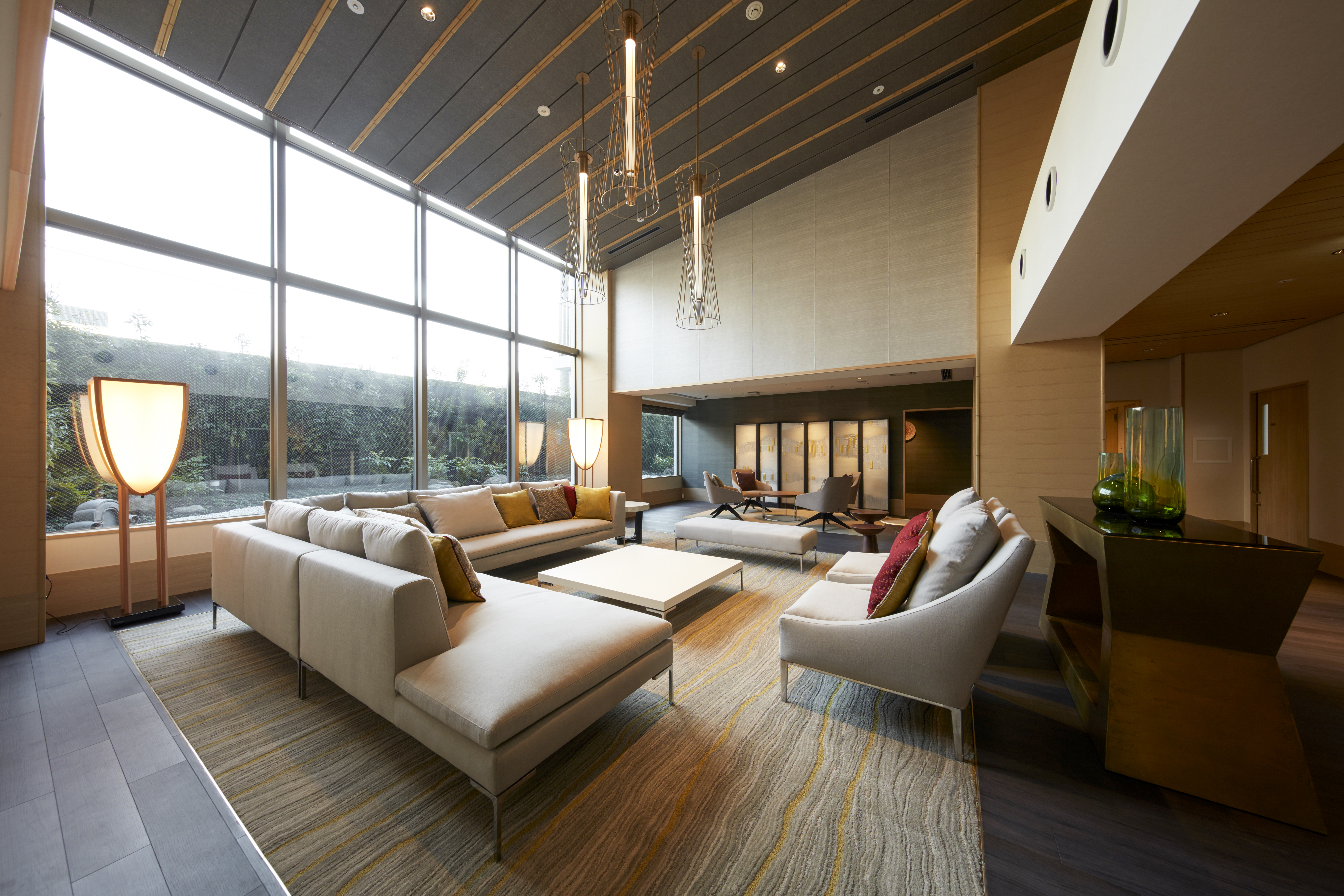 トラストガーデン四条烏丸エントランス