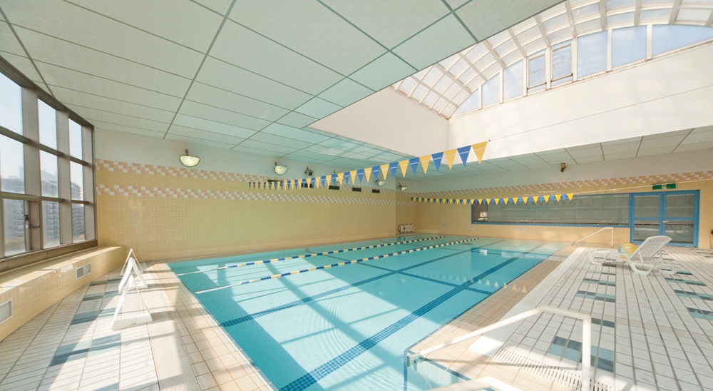 ヴィンテージ・ヴィラ横浜温水プール