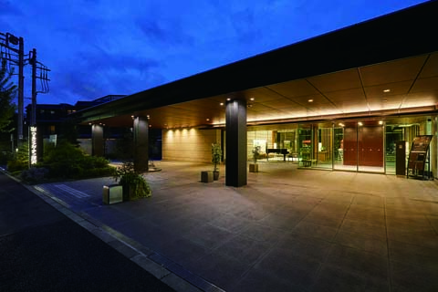 ウェルケアガーデン深沢外観